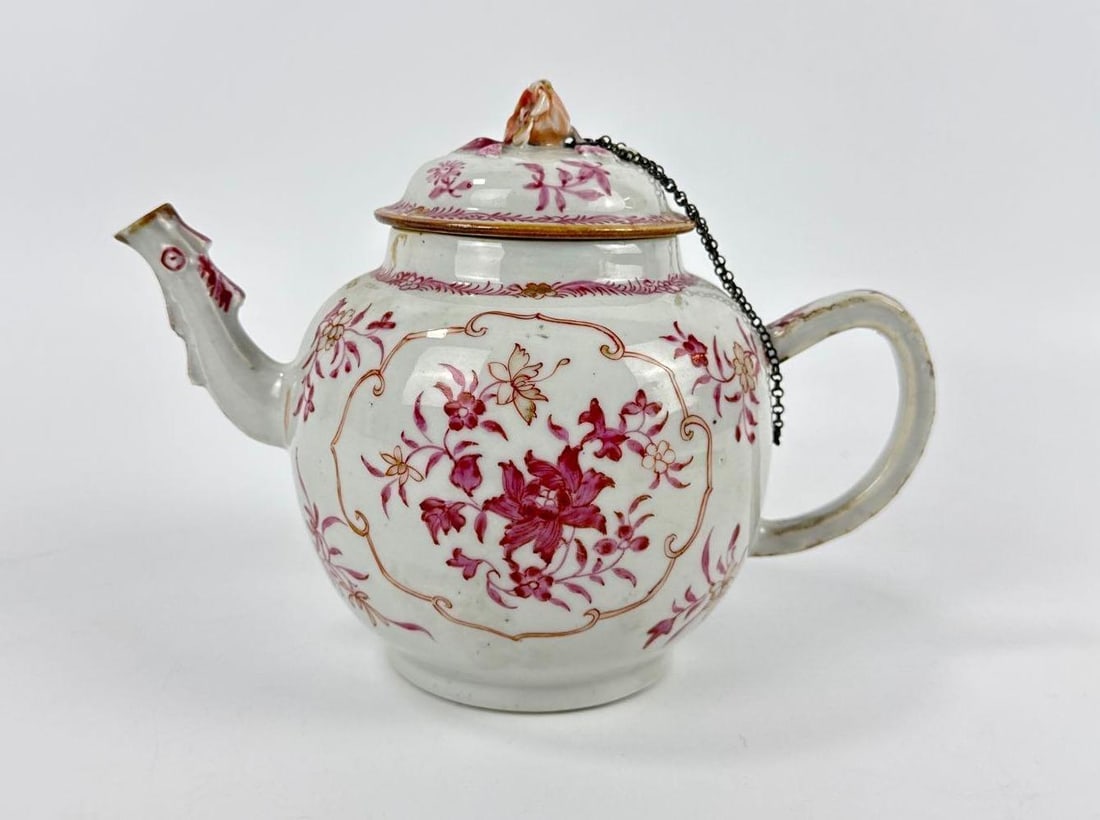 18TH CENTURY CHINESE EXPORT FAMILLE ROSE PORCELAIN TEAPOT (1 of 10)