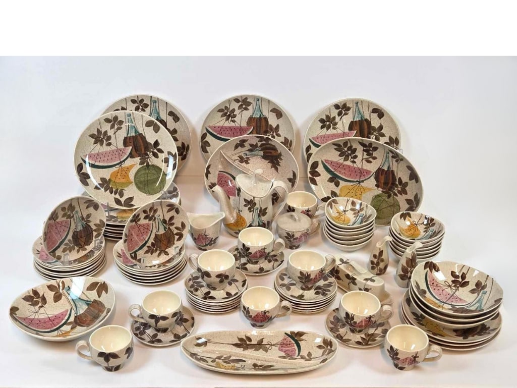 78 PIECE RED WING "TAMPICO" PATTERN DINNERWARE SET (1 of 14)