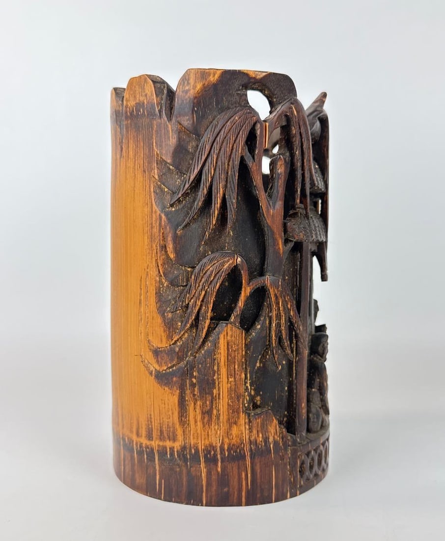ANTIQUE CHINESE HAND CARVED LARGE BAMBOO BITONG BRUSH POT (1 of 8)