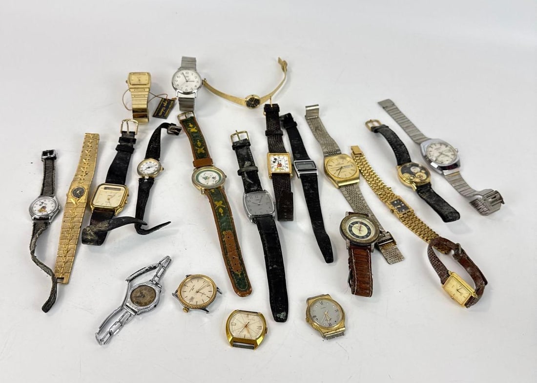 ESTATE VINTAGE WATCH LOT INCLUDING GRUEN, BULOVA, TIMEX, AND ELGIN (1 OF 2) (1 of 2)