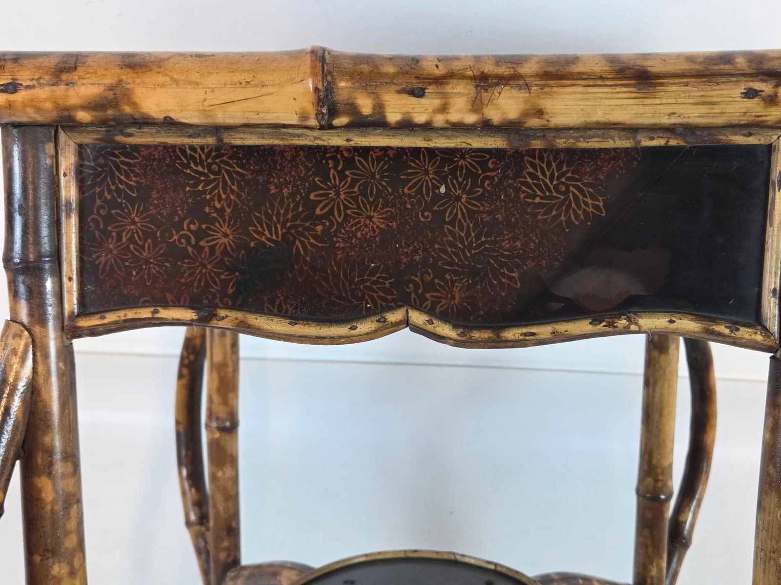 BAMBOO LACQUERED SQUARE SIDE TABLE - 14