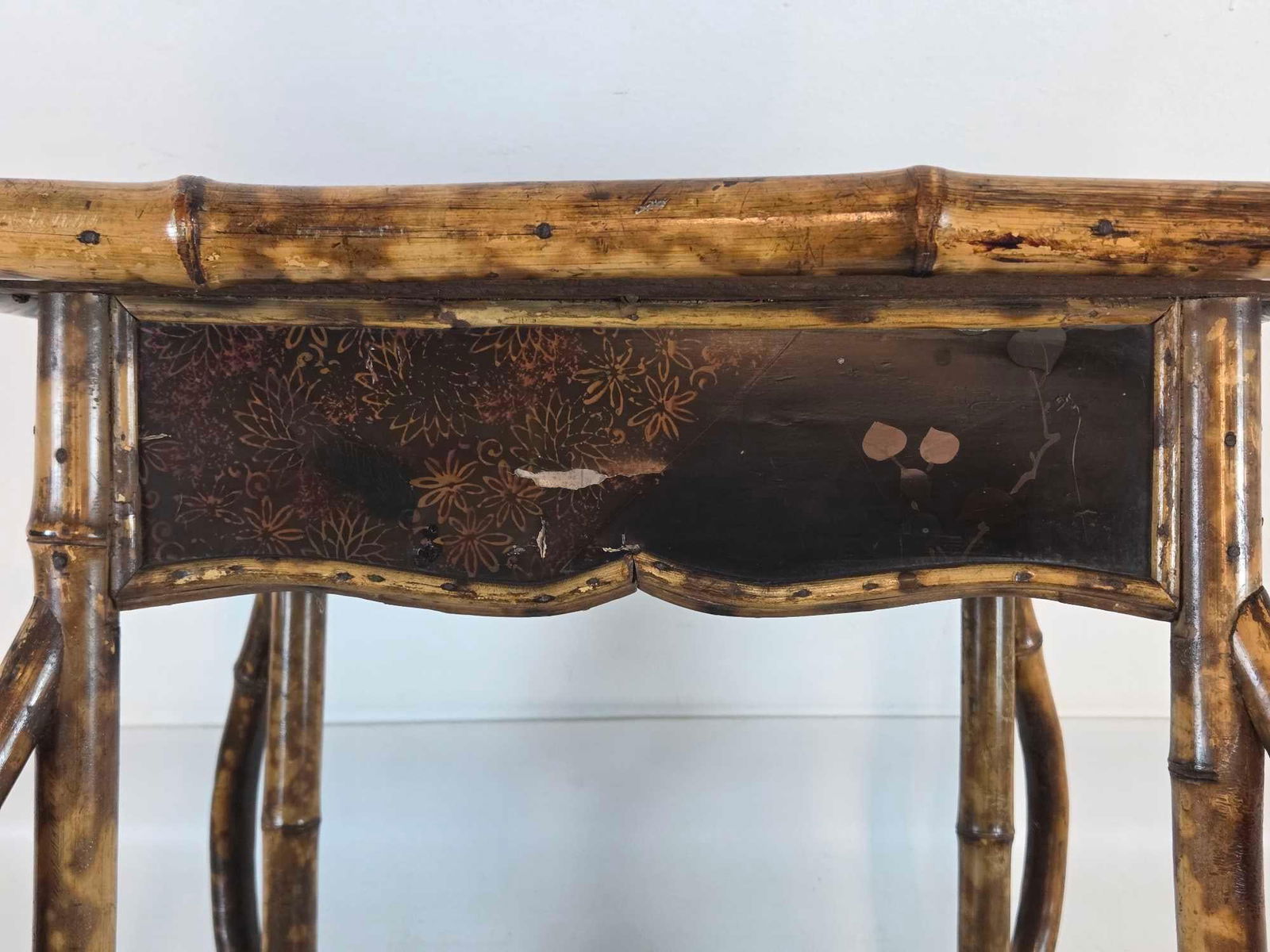 BAMBOO LACQUERED SQUARE SIDE TABLE - 15