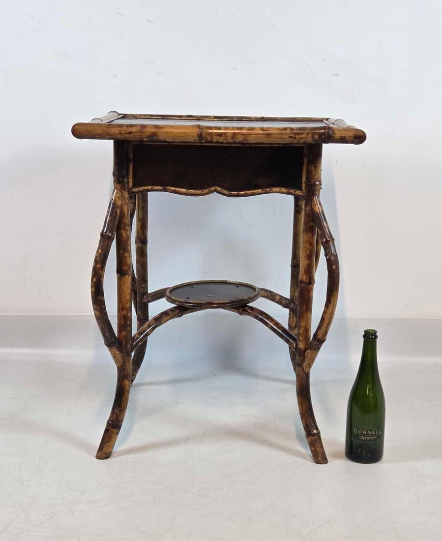 BAMBOO LACQUERED SQUARE SIDE TABLE - 3