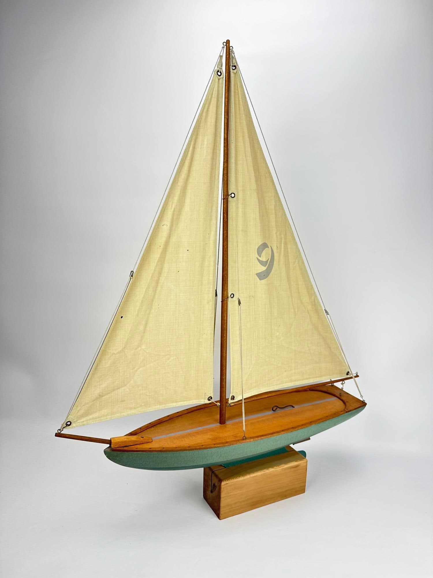 VINTAGE FOLK ART WOODEN MODEL SAILBOAT ON STAND (1 of 14)