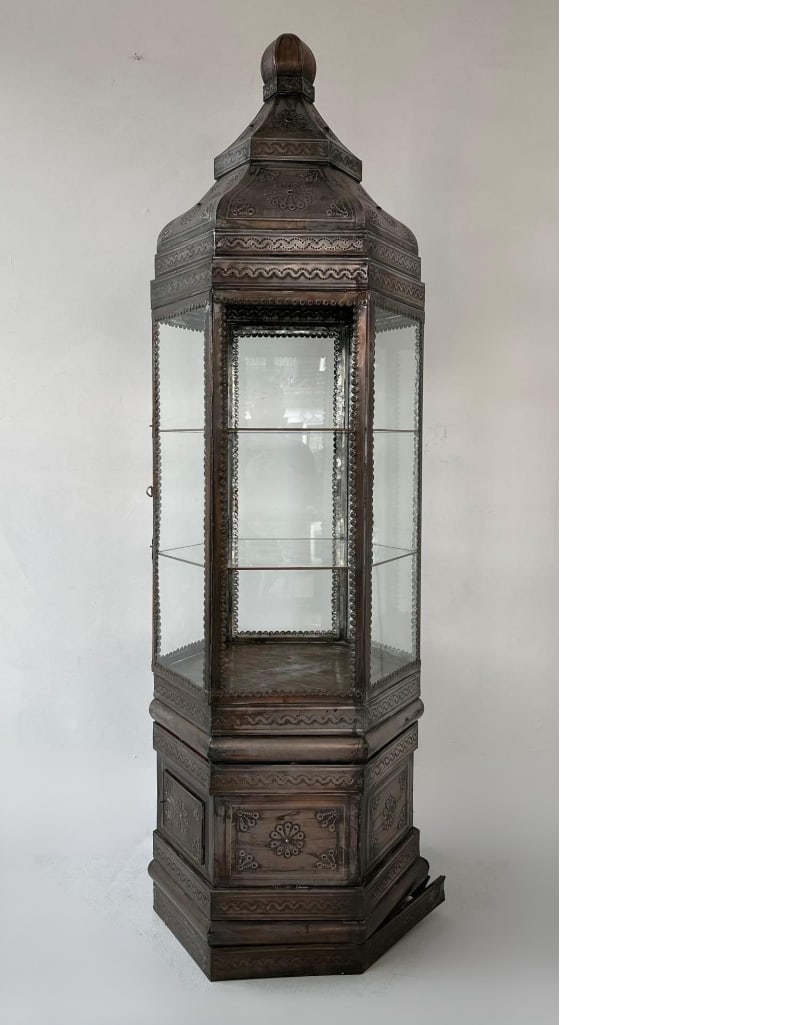 MEXICAN ARTISAN PUNCHED TIN HEXAGONAL TOWER DISPLAY VITRINE (1 of 13)