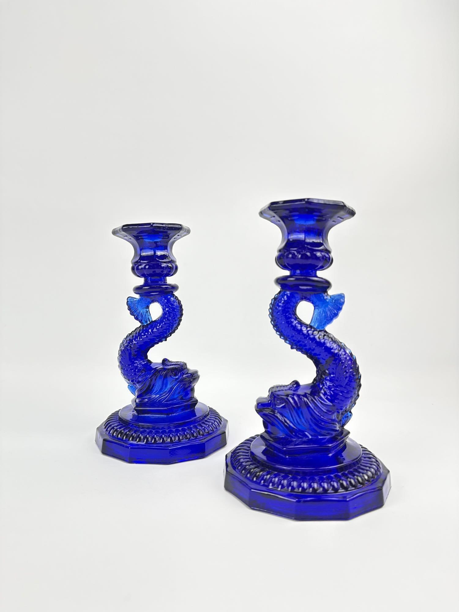 VINTAGE PAIR OF COBALT BLUE PRESSED GLASS BEARDED KOI FISH CANDLESTICKS (1 of 11)
