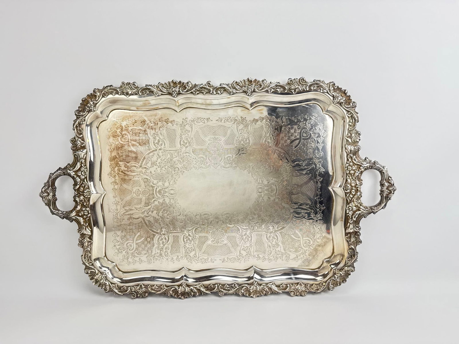 MAPPIN & WEBB SILVER PLATED RECTANGULAR DUAL-HANDLED SERVING TRAY (1 of 8)