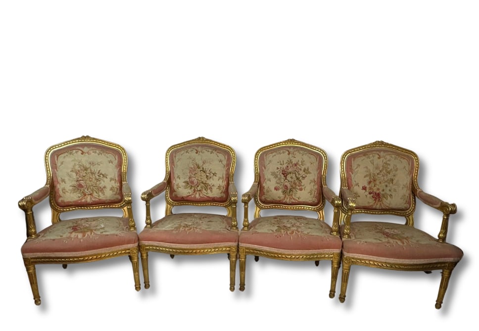 SET OF FOUR GILT FINISH DINING CHAIRS: A set of four open-back side chairs with a brilliant gilt-painted finish. Approximate Dimensions: 38”x24”x21” Artist or Maker: Unknown Provenance: From a New York C