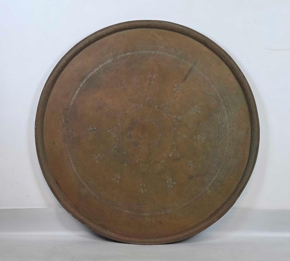 ANGLO-INDIAN ETCHED BRASS DHURRIE TRAY (1 of 10)