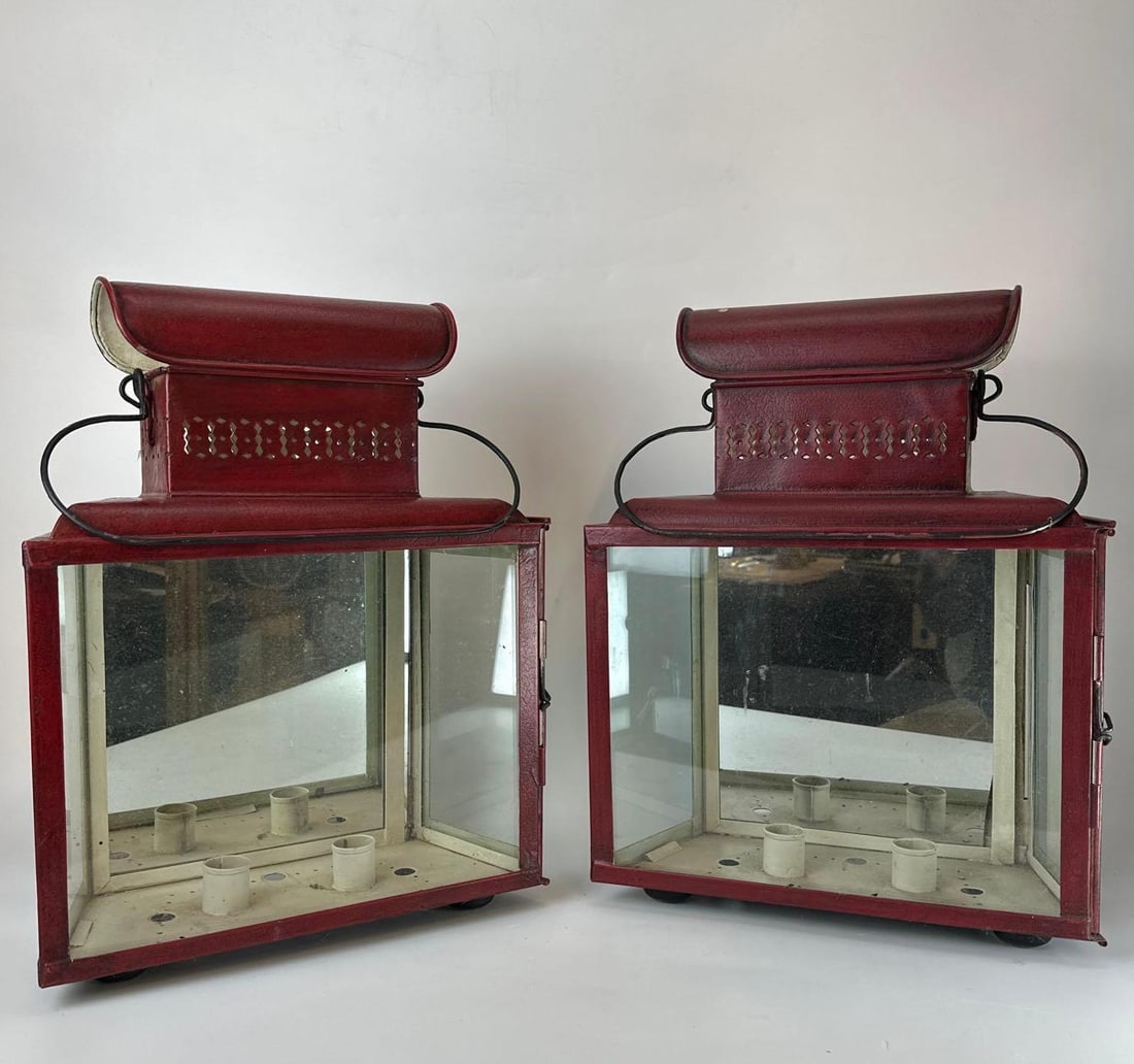PAIR OF VINTAGE RED TOLEWARE WALL LANTERN SCONCES (1 of 8)