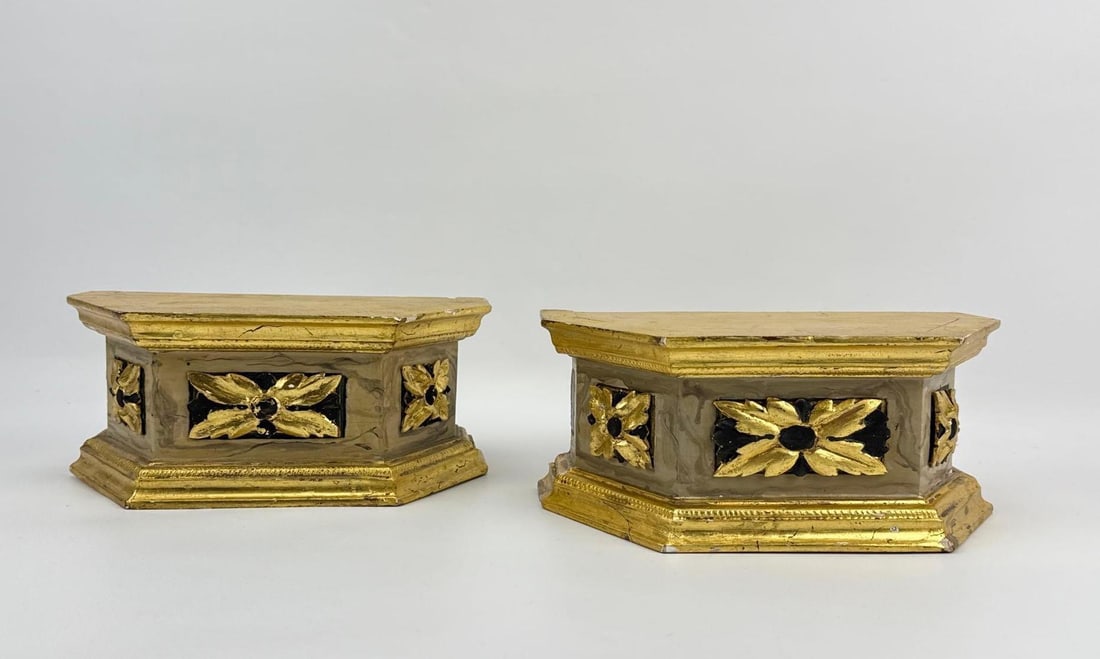 PAIR OF MAISON JANSEN STYLE GILT SHELVES WALL BRACKETS (1 of 9)