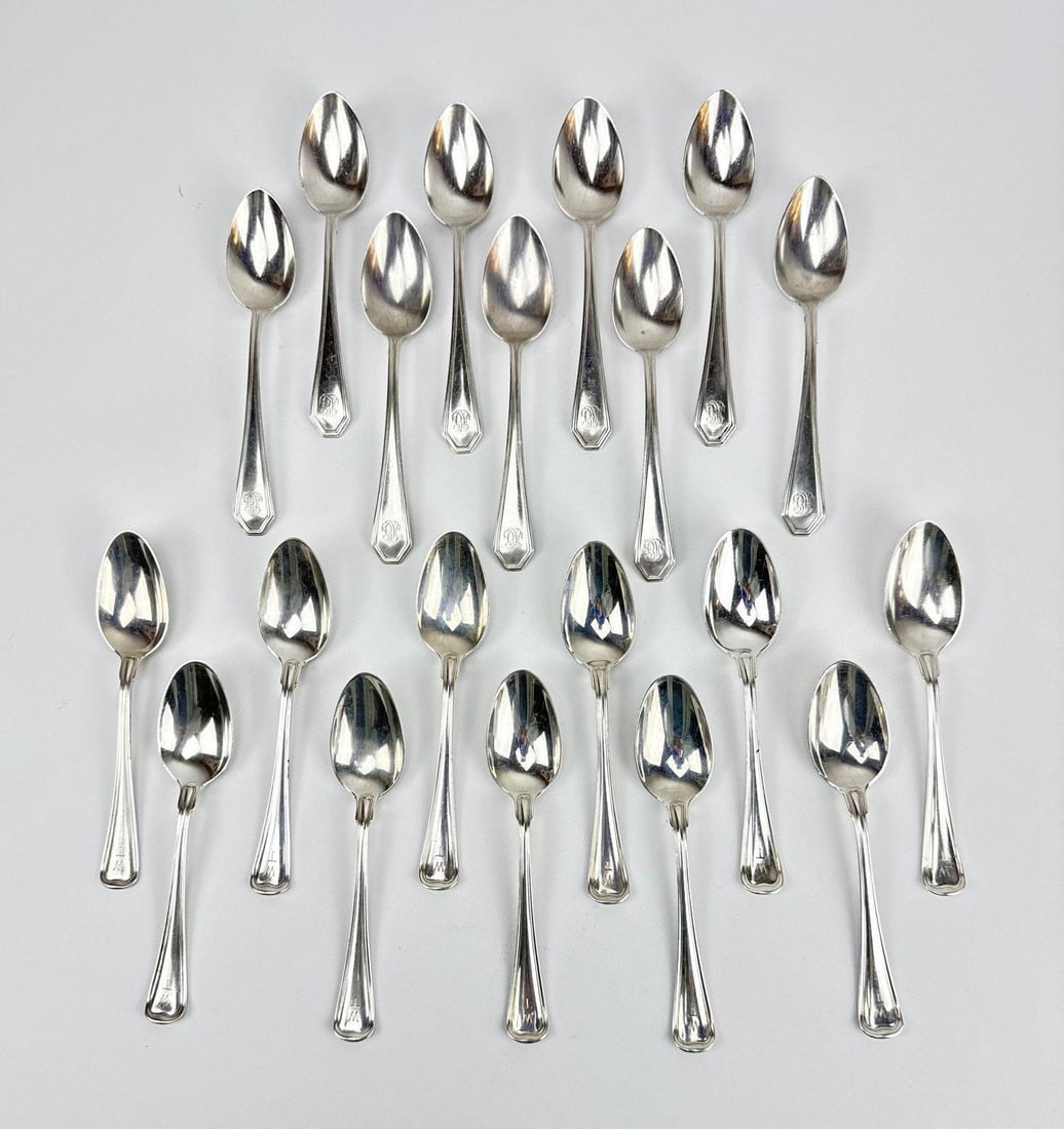 20 PIECE COLLECTION OF STERLING SILVER SPOONS INCLUDING GORHAM: An assembled set of 20 sterling silver spoons. Approximate Dimensions: 5 7/8”L Approximate Weight: 19.63 ozt Maker: Gorham & Black Starr & Frost (likely) Provenance: From a Bridgehampton