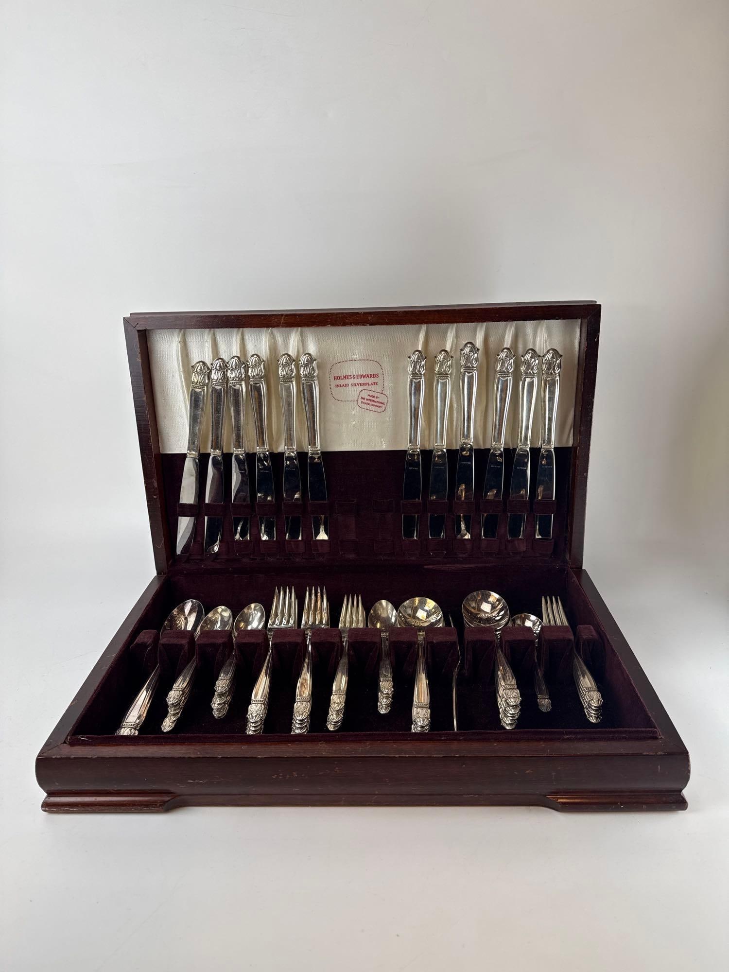 HOLMES & EDWARDS INLAID SILVERPLATE FLATWARE SET IN CHEST (1 of 6)