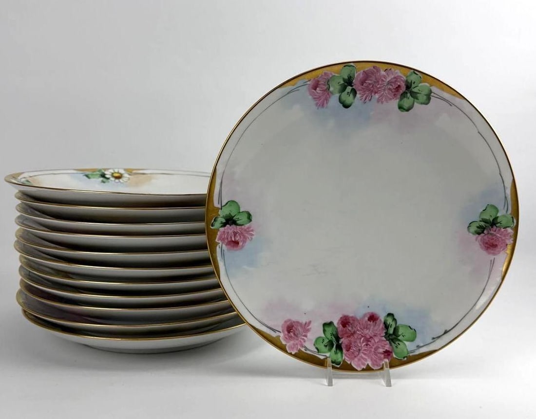 SET OF 12 VINTAGE HAND PAINTED FLORAL SERVICE PLATES JAPAN (1 of 7)