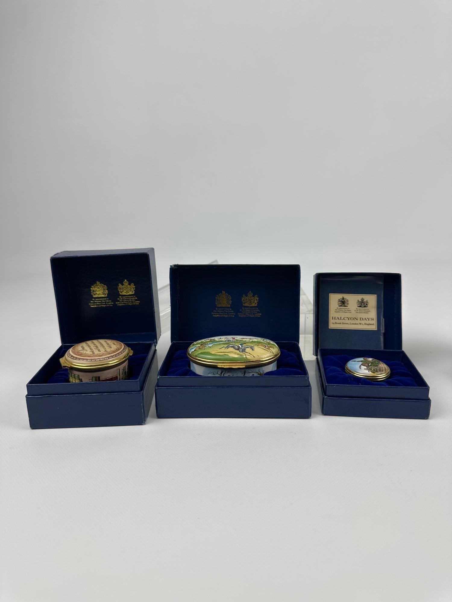THREE HALCYON DAYS ENAMELS BILSTON & BATTERSEA BOXES (1 of 14)
