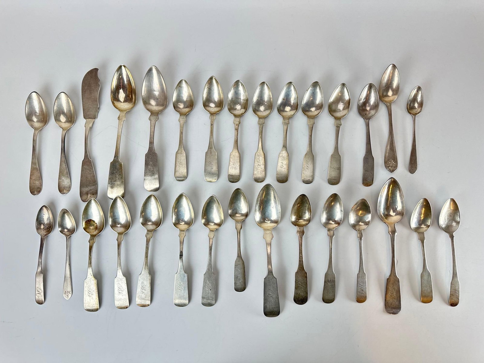 30 PIECE DISCOVERY LOT OF ASSORTED 19th CENTURY AMERICAN 900 COIN SILVER FLATWARE (1 of 12)