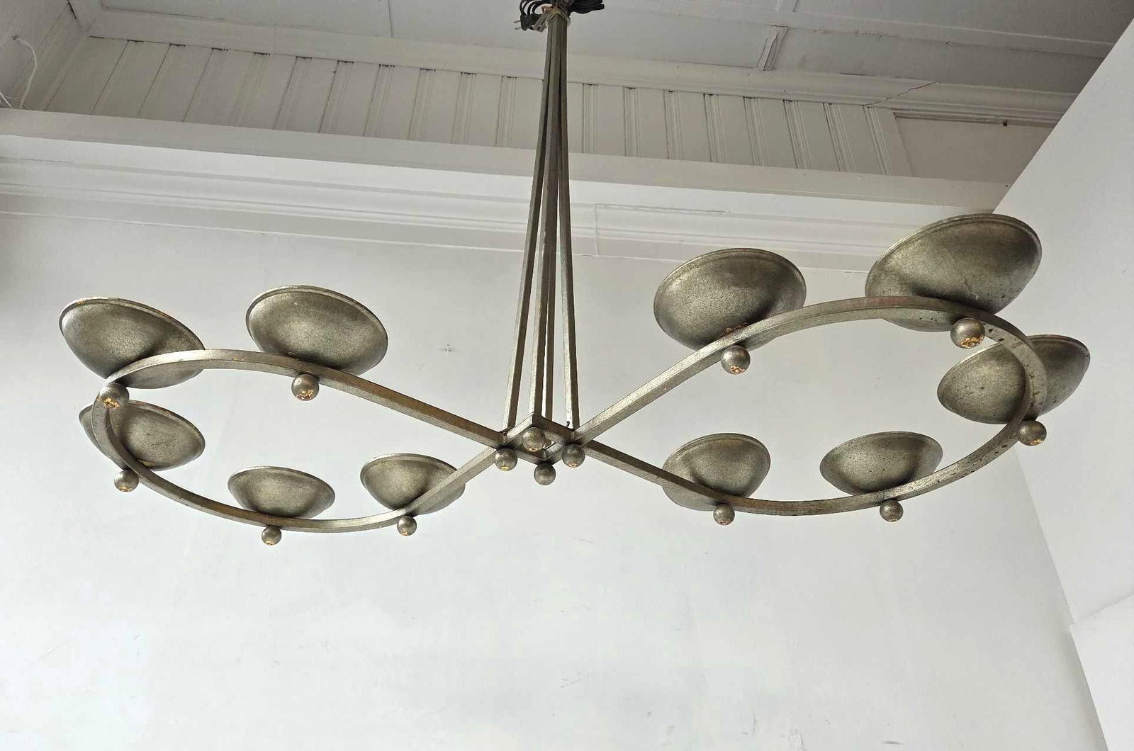 IAN K. FOWLER STYLE MODERN INDUSTRIAL AGED IRON AND METAL TEN LIGHT CHANDELIER (1 of 16)
