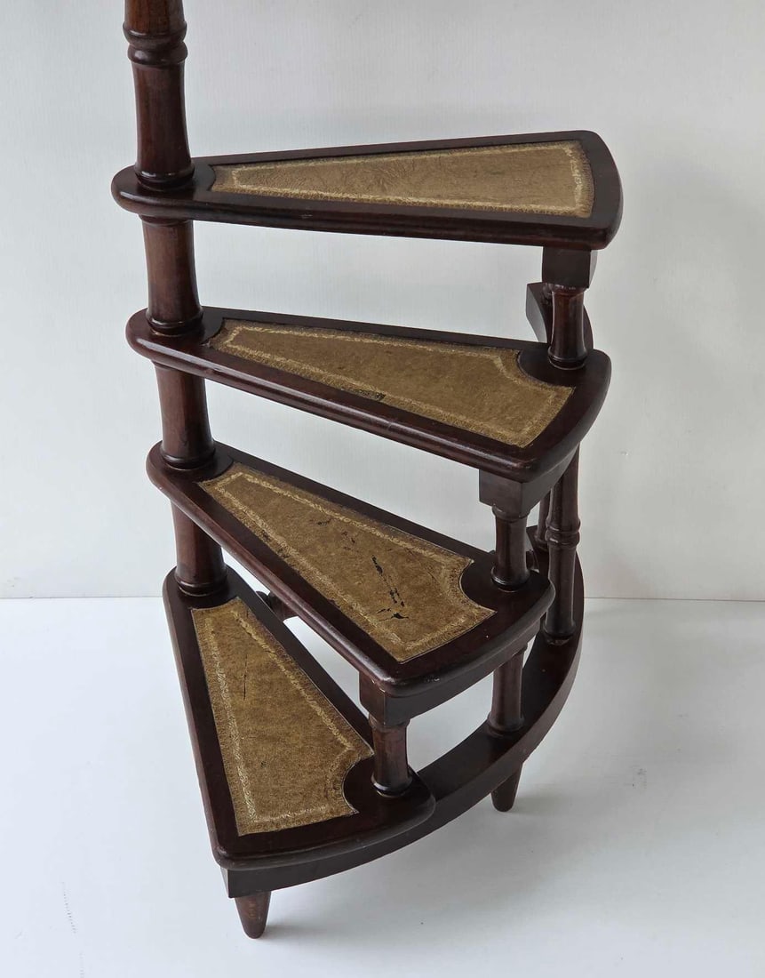 MAITLAND-SMITH STYLE VINTAGE FAUX BAMBOO FOUR-STEP LIBRARY LADDER (1 of 8)