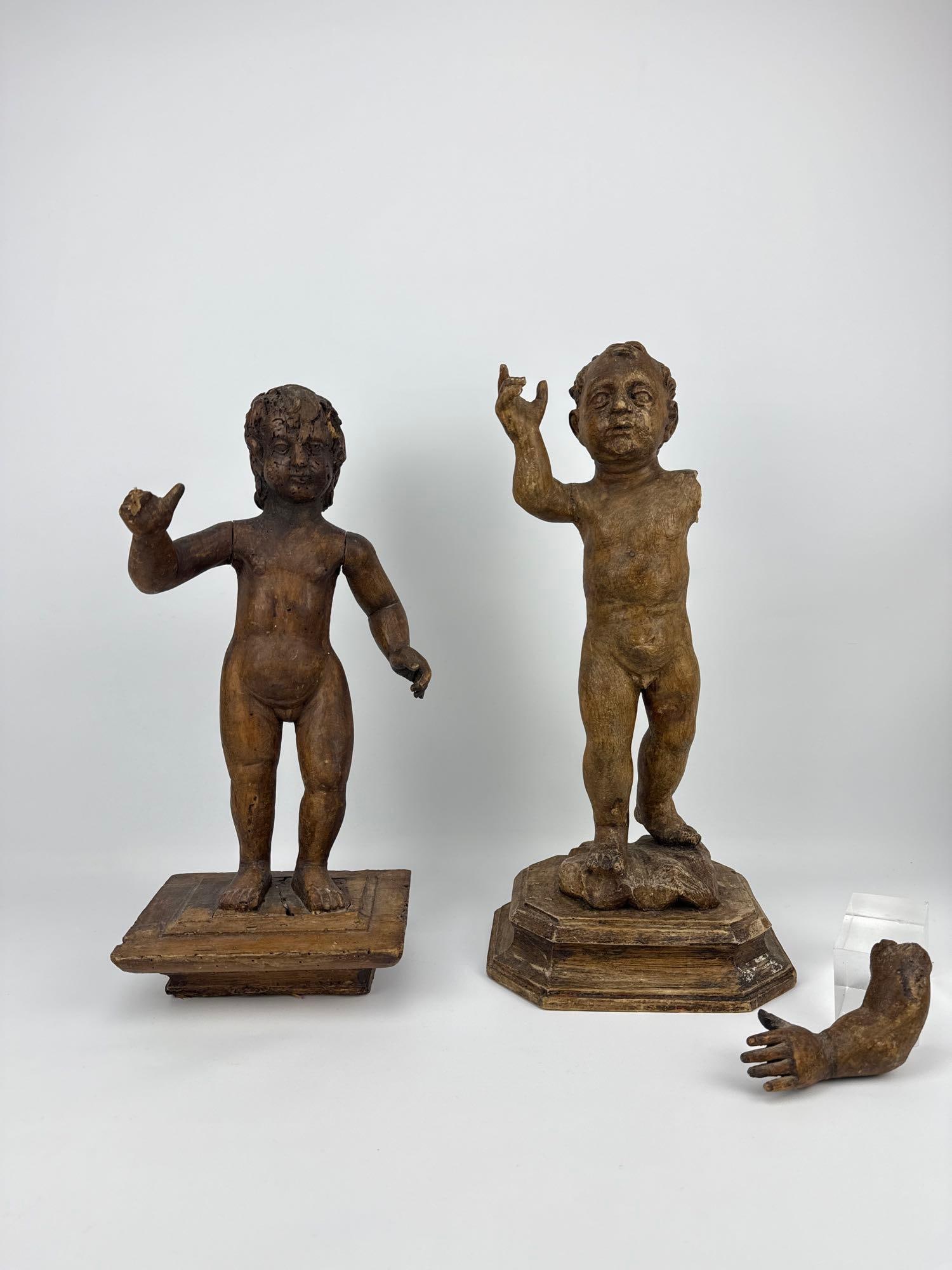 PAIR OF LARGE ANTIQUE BAROQUE STYLE CARVED WOODEN CHERUBS (1 of 14)