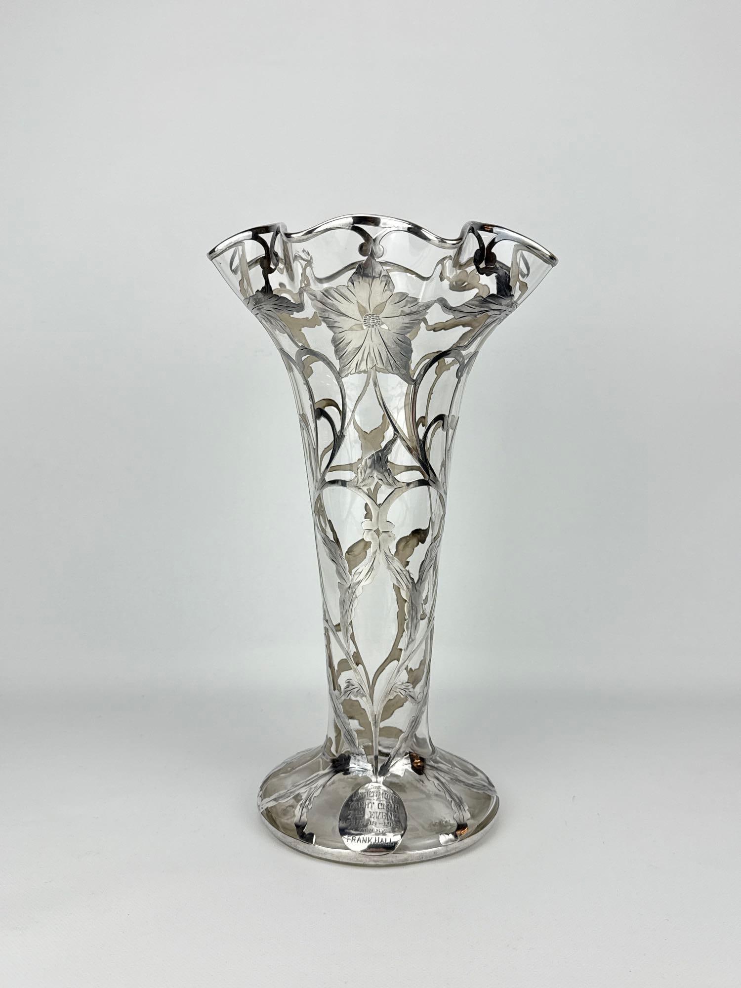 1913 LARCHMONT YACHT CLUB STERLING SILVER OVERLAY TROPHY VASE: A significant historical Art Nouveau sterling silver overlay trumpet vase, presented as a racing trophy. The base features a hand-engraved silver medallion inscribed: "LARCHMONT YACHT CLUB / 7TH E