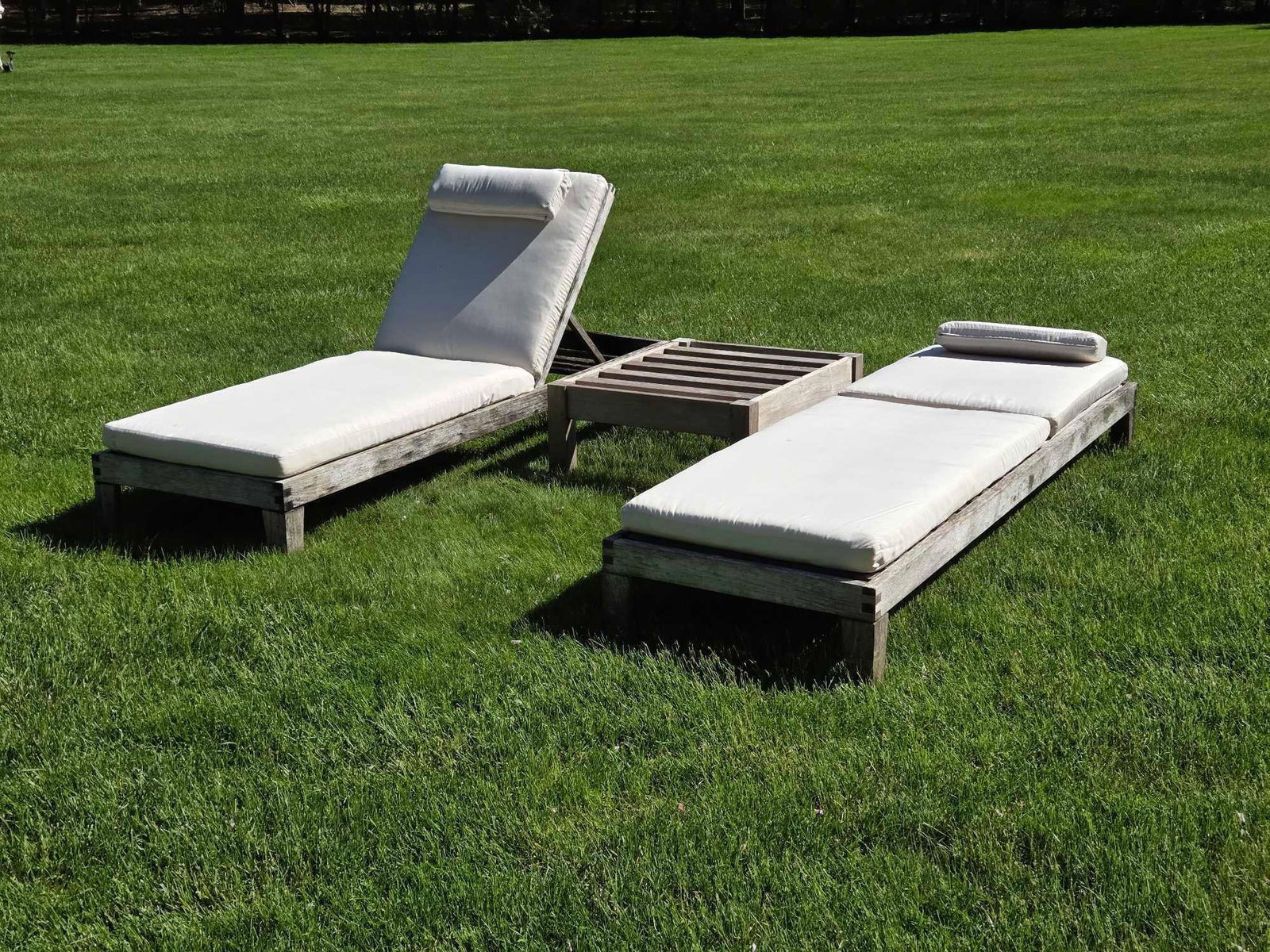 THREE-PIECE BARLOW TYRIE TEAK OUTDOOR RECLINING CHAISE AND TABLE SET (1 of 20)