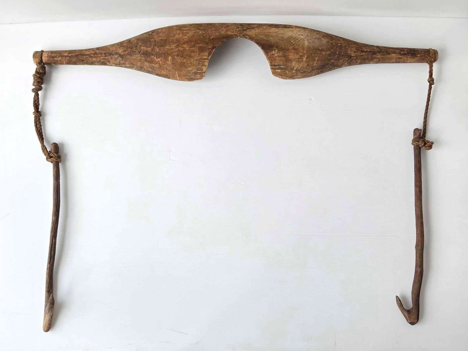 HAND CARVED SHOULDER YOKE CIRCA 1872 (1 of 17)