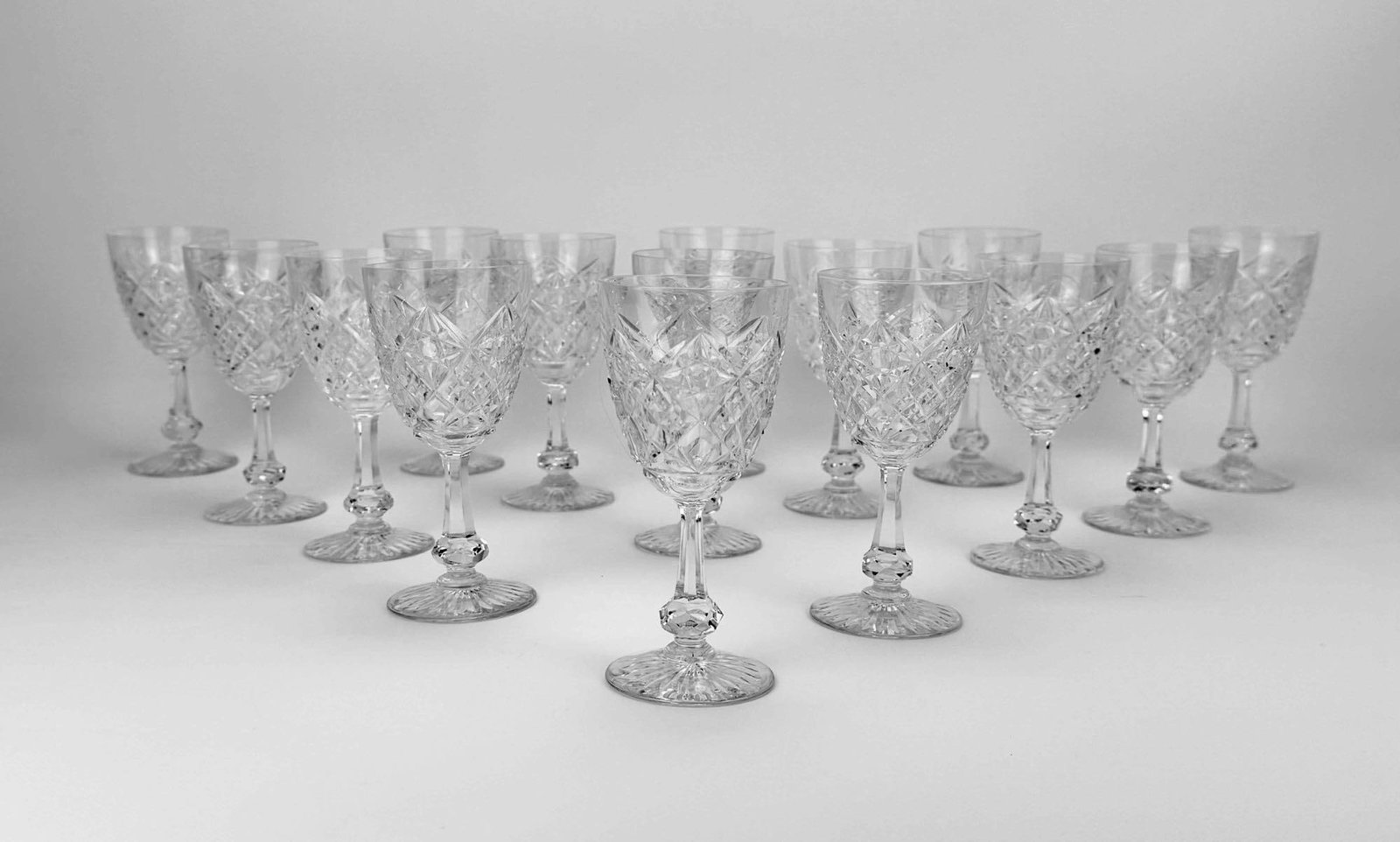 SET OF 15 BACCARAT FRENCH CUT CRYSTAL WINE GLASSES IN COLBERT PATTERN 2.5" Dia. (1 of 9)