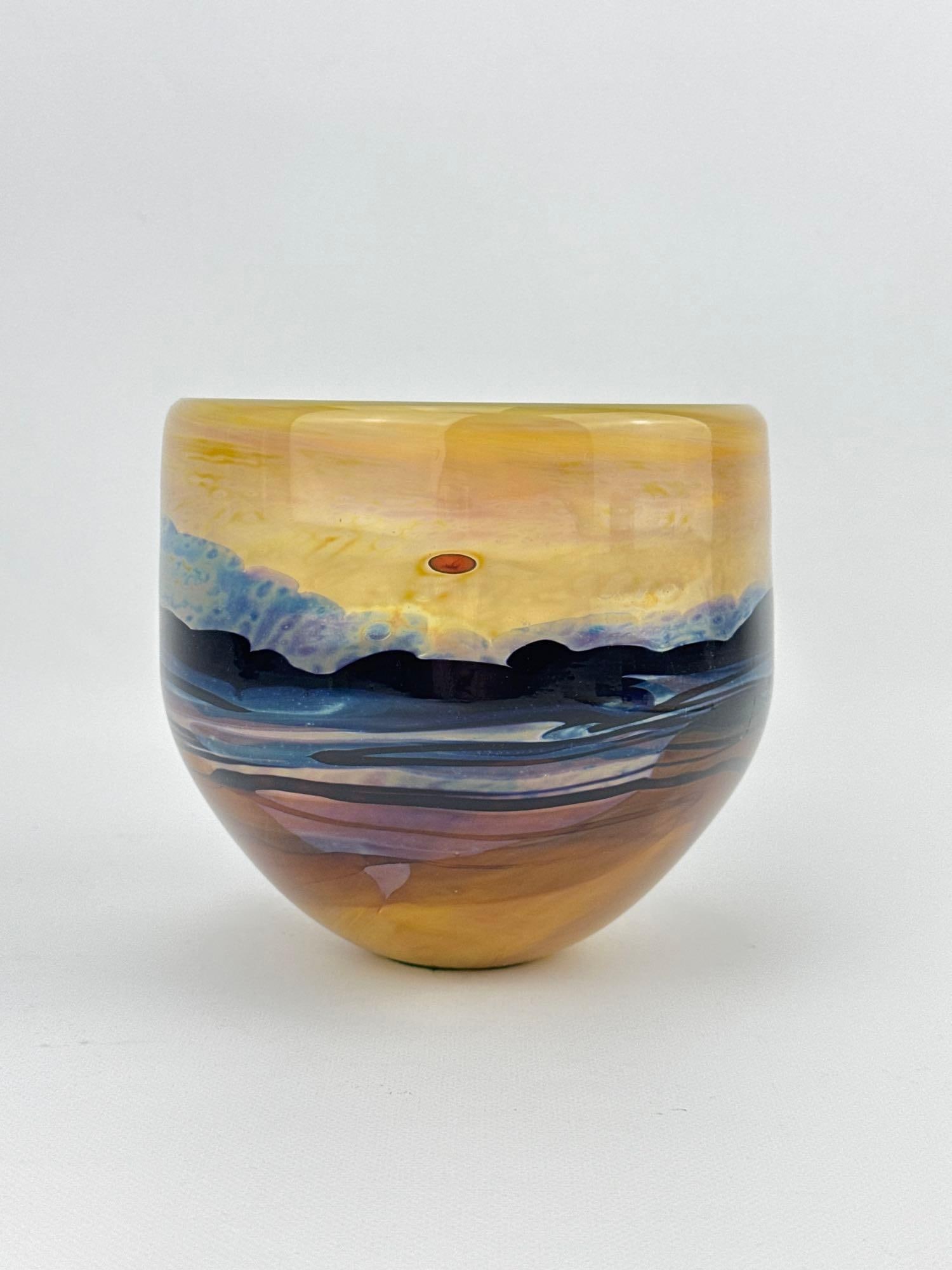 GLASS ART VASE BEAUTIFUL SEASCAPE SiGNED BY RICH MILLER (1 of 11)