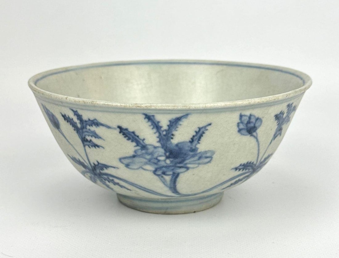 ANTIQUE CHINESE BLUE AND WHITE PORCELAIN BOWL, MARKED 15th CENTURY (1 of 6)