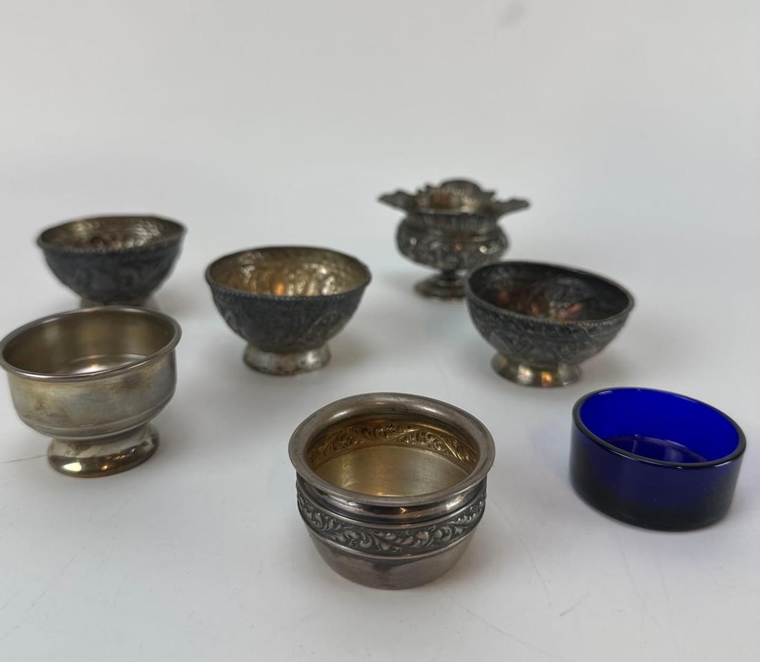 MULTI PIECE LOT OF ANTIQUE STERLING AND FINE SILVER SALT CELLARS WITH COBALT GLASS LINER (1 of 9)