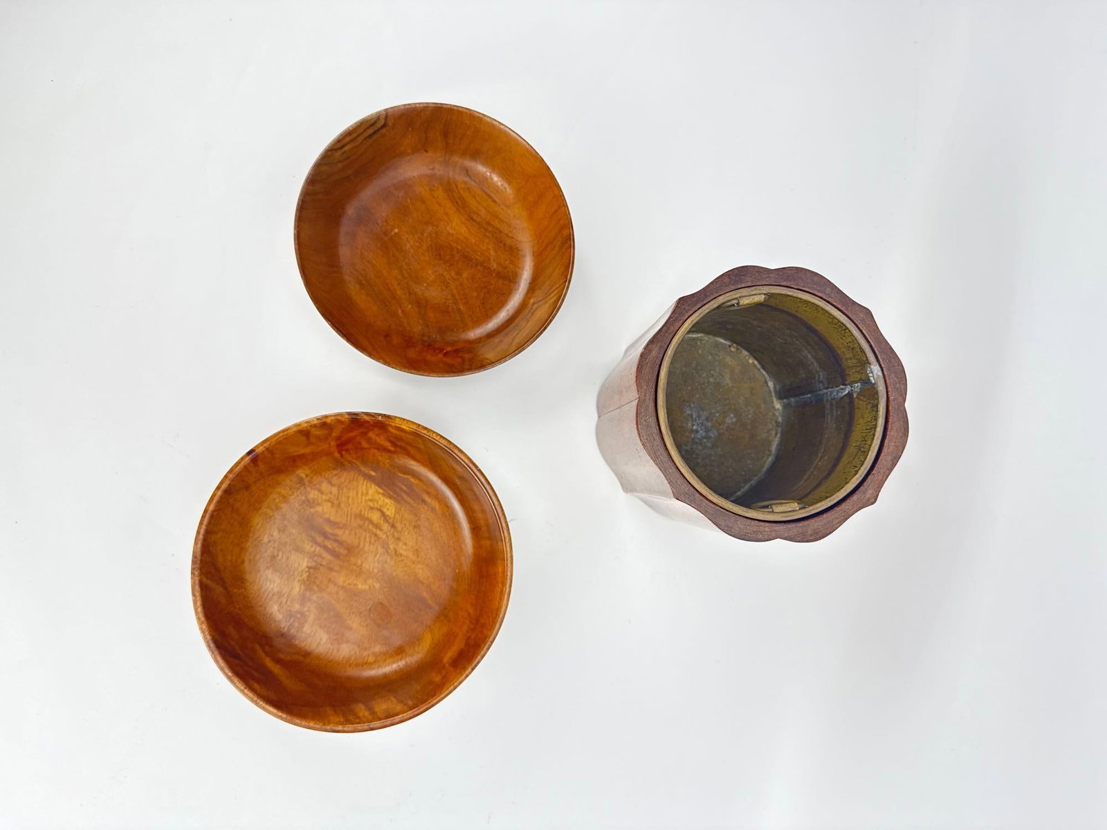 FOUR PIECE LOT OF SIGNED HAWAIIAN D. NELSON MILO WOOD BOWLS AND CONTAINERS (1 of 10)