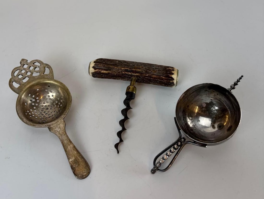 VINTAGE NAPIER SILVER PLATE AND STAG HORN BARWARE TRIO (1 of 4)