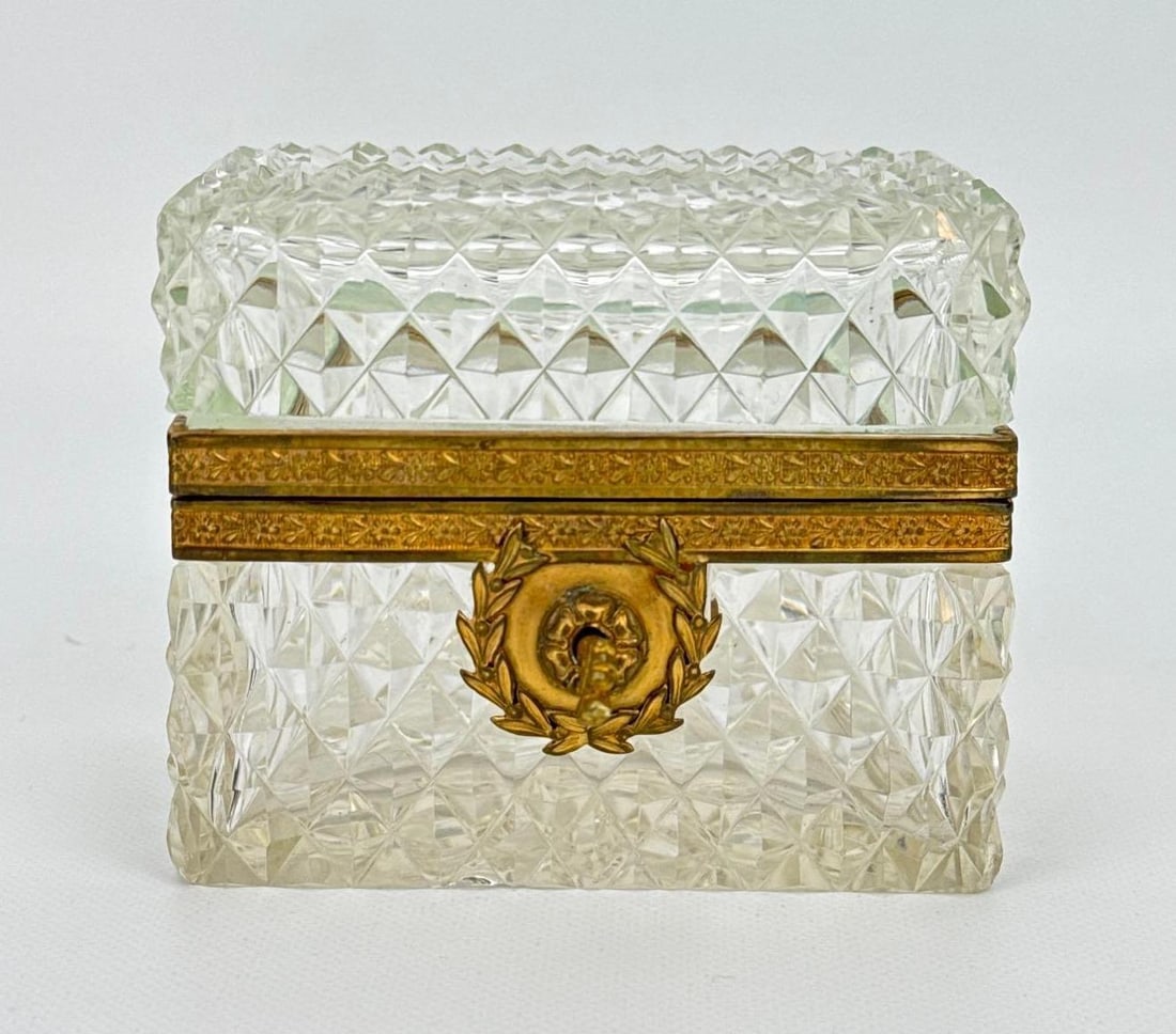 ANTIQUE FRENCH BACCARAT STYLE CUT CRYSTAL AND ORMOLU CASKET BOX (1 of 13)