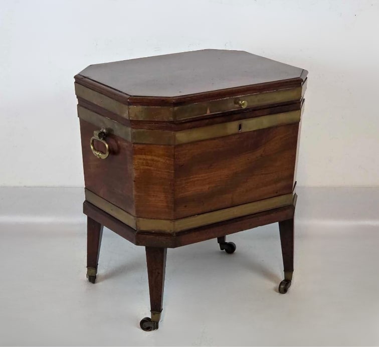 ANTIQUE GEORGIAN MAHOGANY BRASS BOUND CELLARETTE, WINE COOLER (1 of 14)