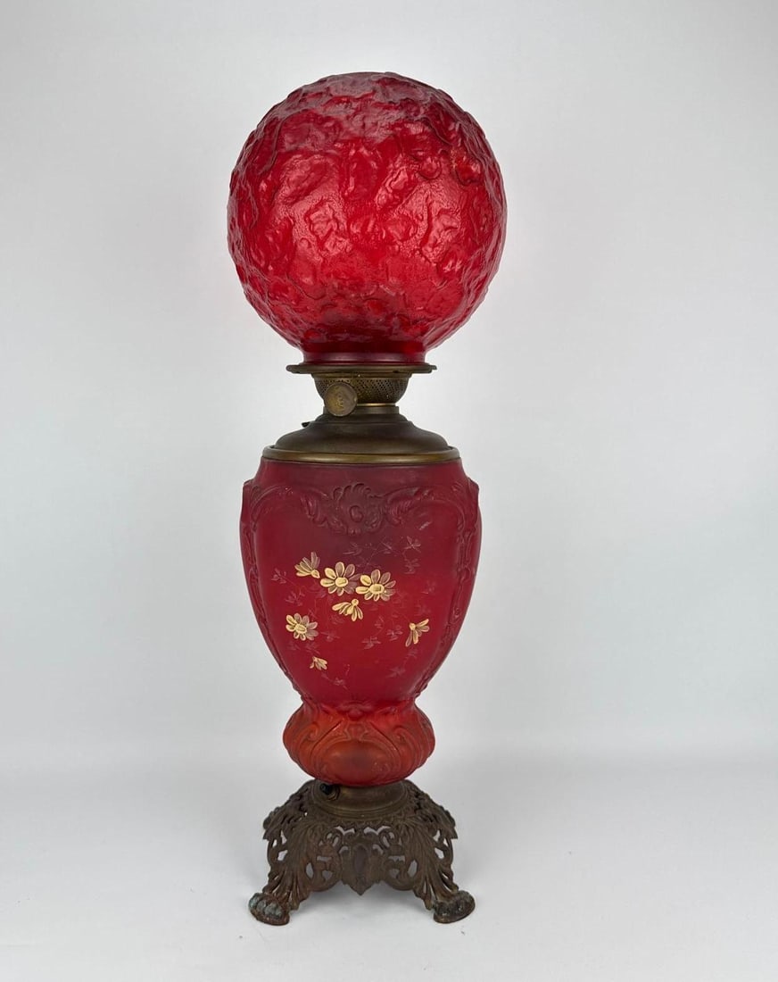 VICTORIAN STYLE RED SATIN GONE WITH THE WIND PARLOR LAMP (1 of 15)