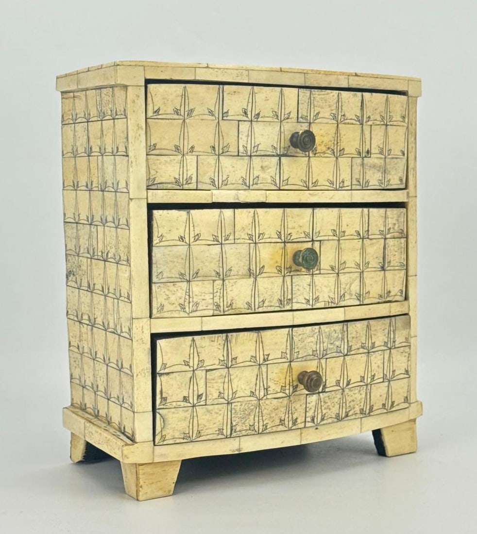 MINIATURE TESSELLATED BONE INLAY THREE-DRAWER COMMODE / JEWELRY BOX (1 of 9)