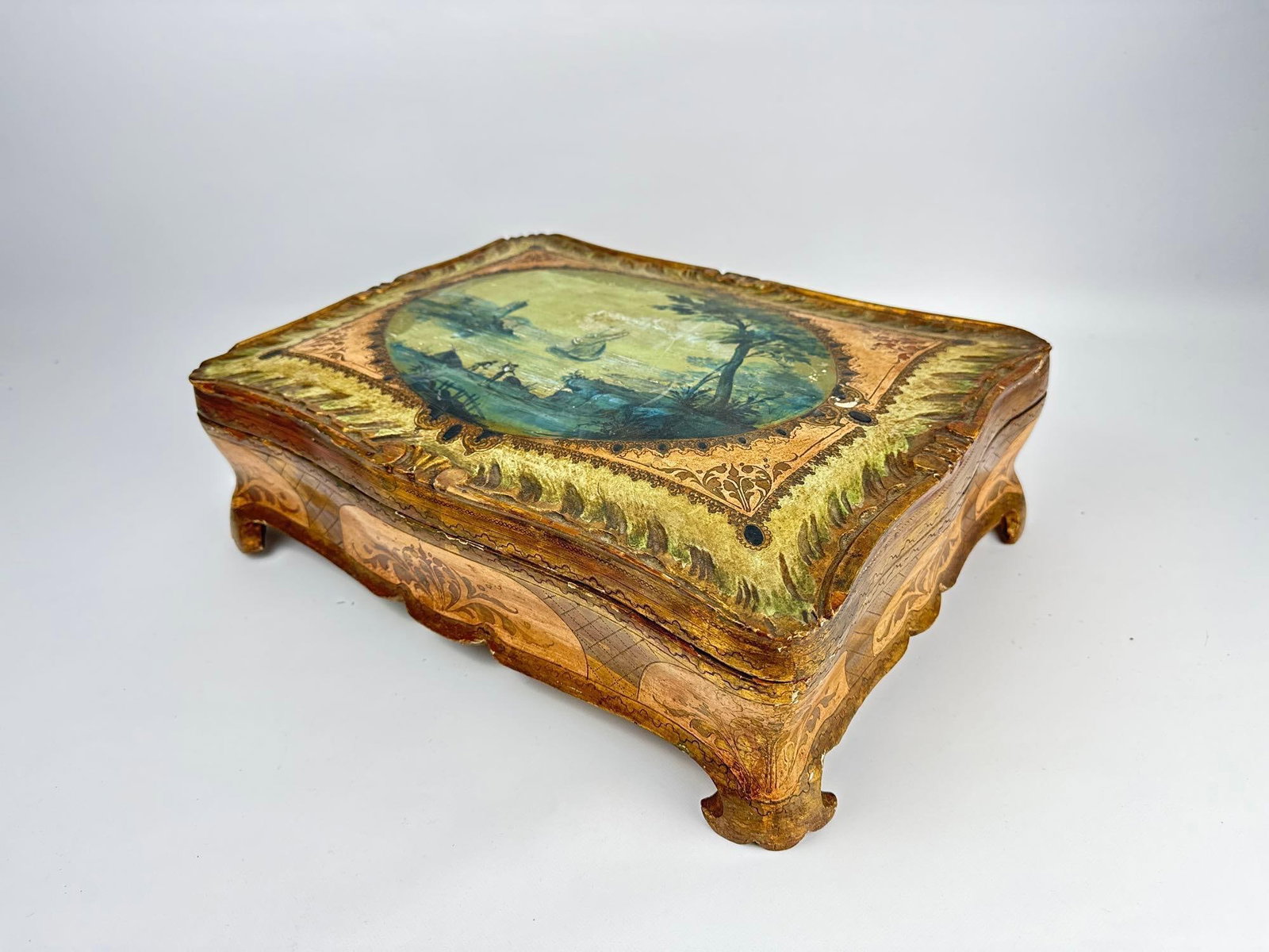 ANTIQUE ITALIAN ARTE POVERA VENETIAN HAND PAINTED LACQUER BOX (1 of 9)