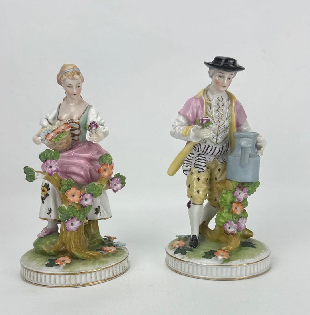PAIR OF DERBY STYLE CONTINENTAL PORCELAIN GARDENER FIGURINES (1 of 9)