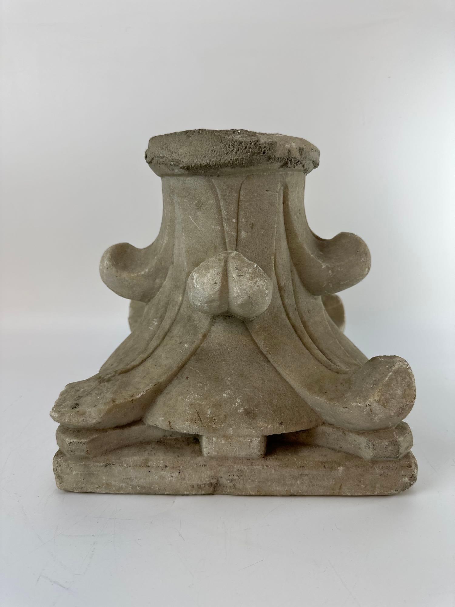 ANTIQUE EUROPEAN CARVED MARBLE COLUMN CAPITAL IN THE CORINTHIAN STYLE (1 of 9)