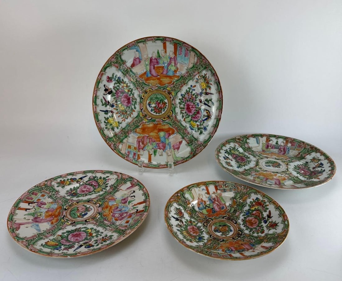 CHINESE ROSE MEDALLION PORCELAIN PLATES LOT OF 4 (1 of 7)