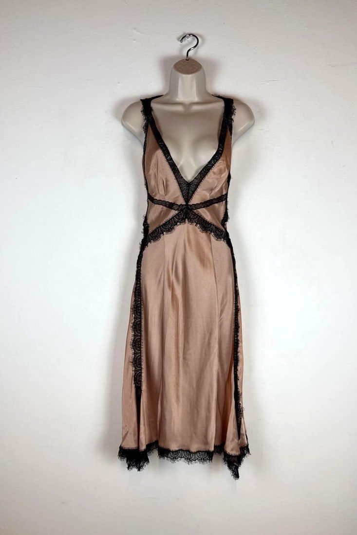 ALBERTA FERRETTI ITALIAN CHAMPAGNE SILK SATIN LACE TRIM SLIP DRESS | SAMPLE: An Italian, blush champagne silk midi-length slip dress with black contrast lace panels and a deep V-neckline. Original Retail: $1,290.00 Size: I-36 D-30 F-32 GB-4 USA-6 Designer: Albe