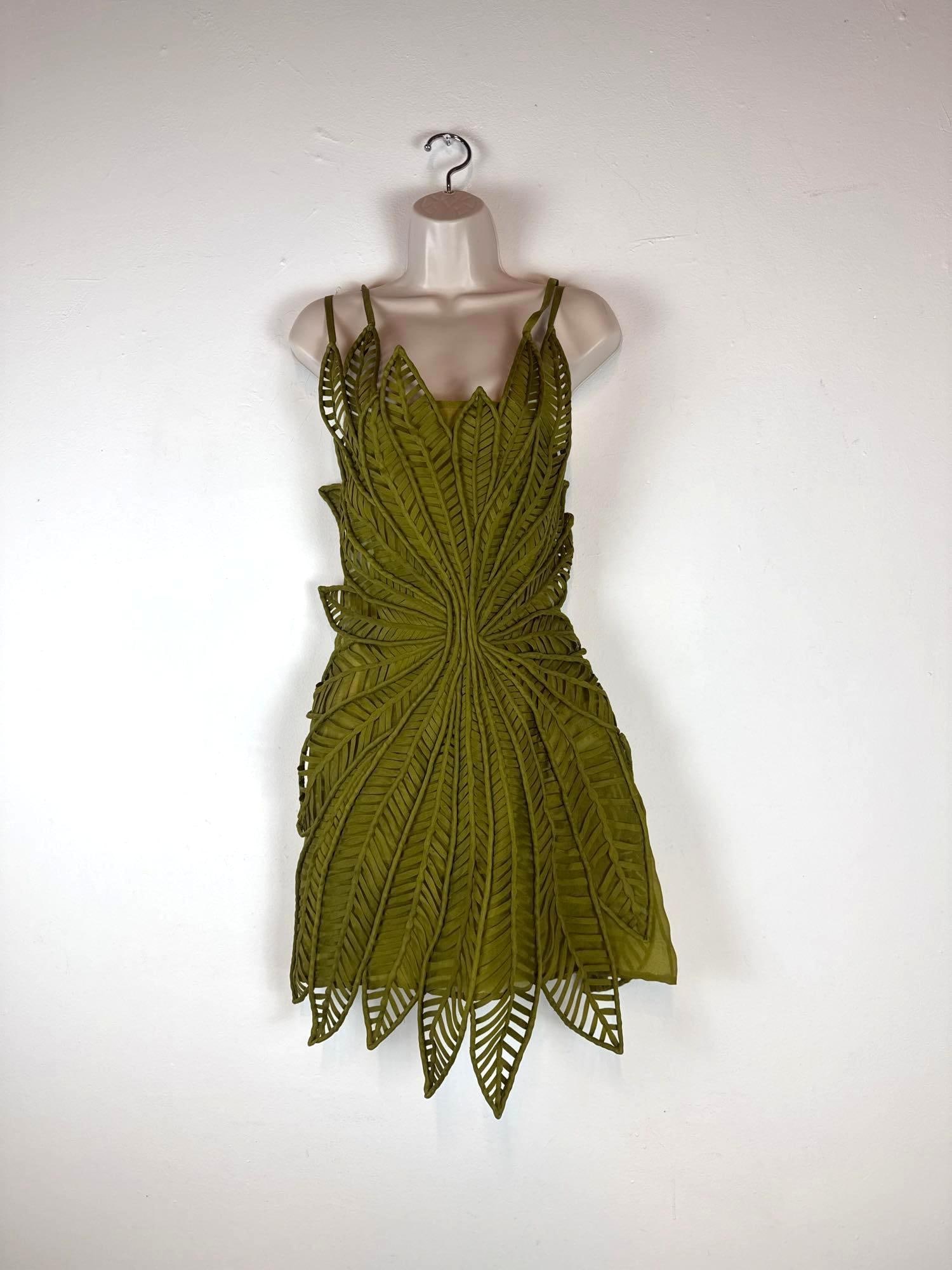 ALBERTA FERRETTI RUNWAY ITALIAN DESIGNER GREEN CUTOUT LEAF COCKTAIL DRESS - ARCHIVAL SAMPLE (1 of 10)