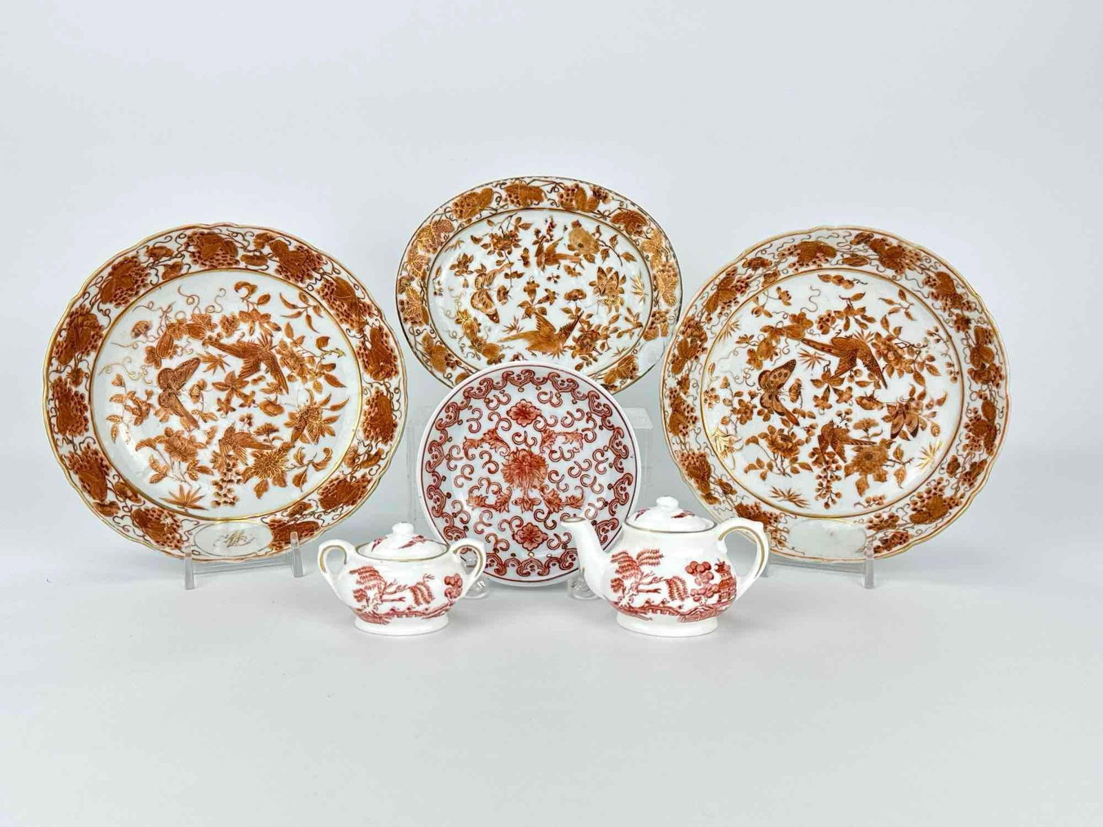 COLLECTION OF SIX ANTIQUE ROUGE DE FER RED AND WHITE PORCELAIN PIECES (1 of 11)