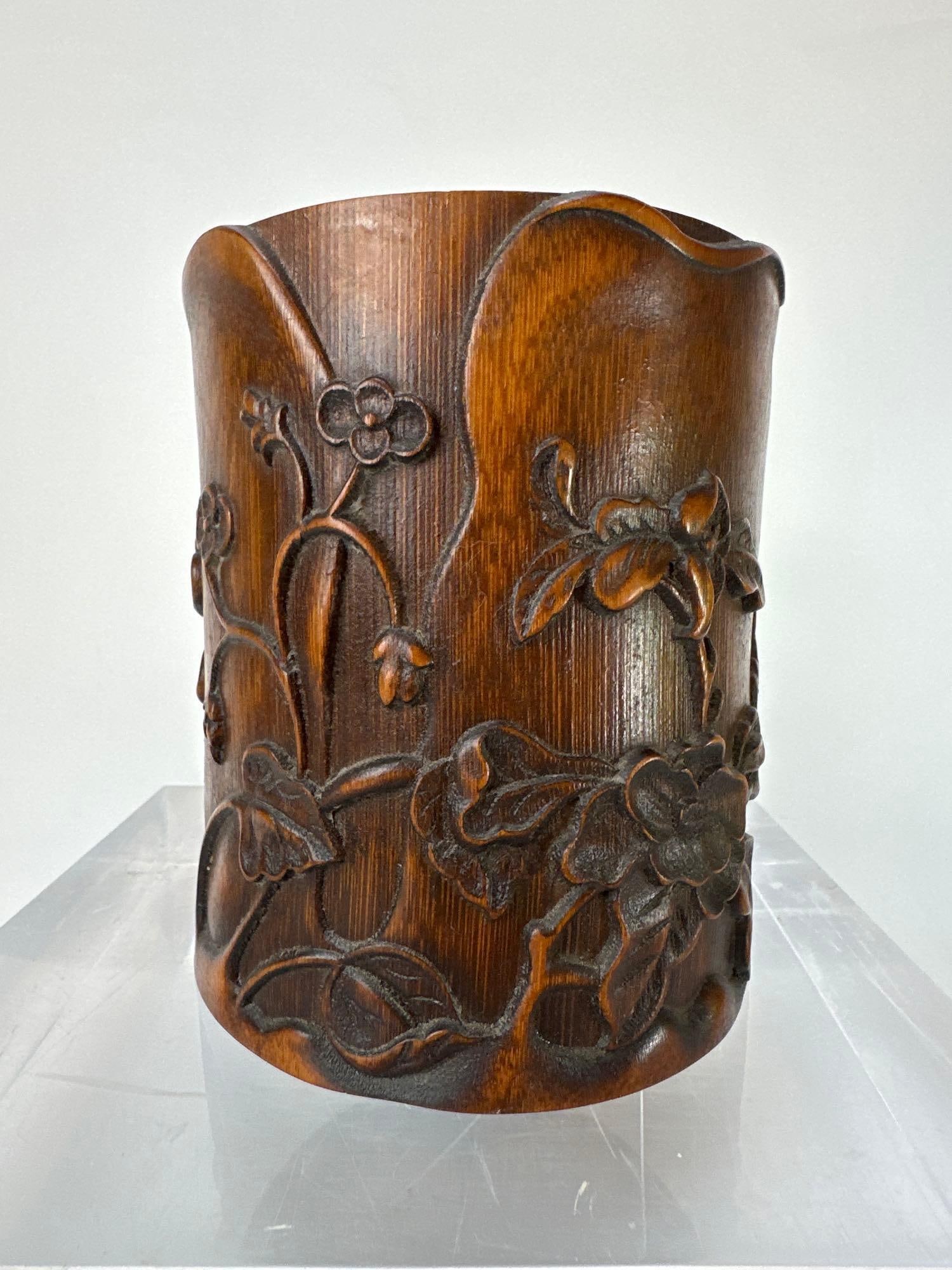 ANTIQUE CHINESE CARVED BAMBOO FLORAL BRUSH POT BITONG (1 of 5)