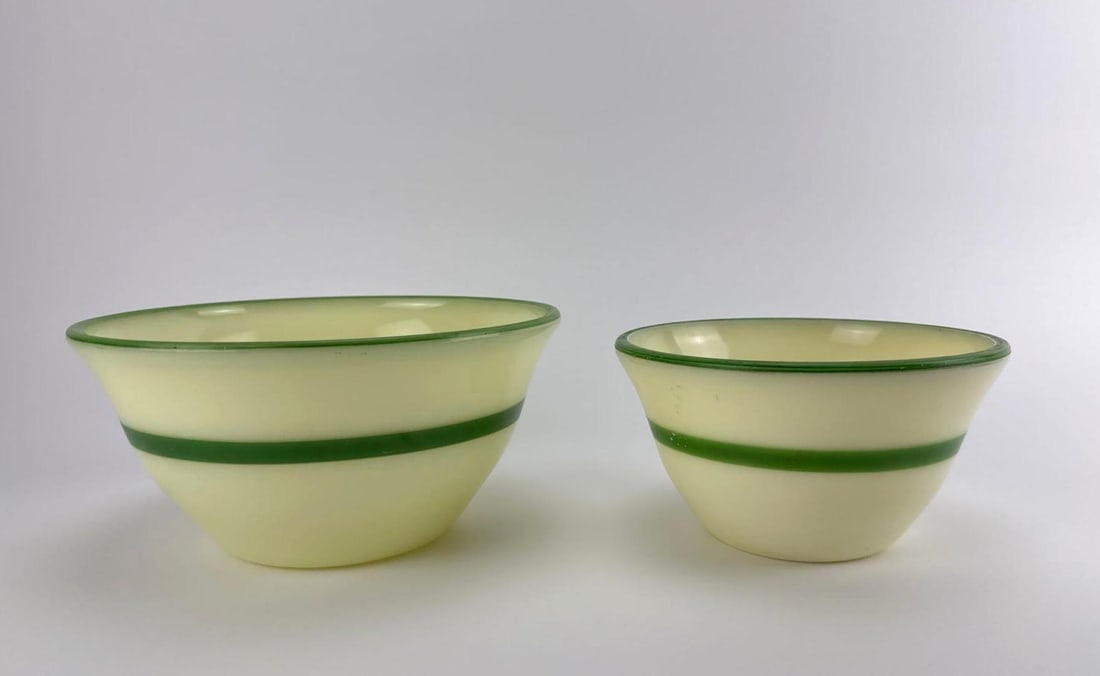 PAIR OF VINTAGE MCKEE GLASS CO. CUSTARD GLASS GREEN STRIPED NESTING MIXING BOWLS (1 of 6)