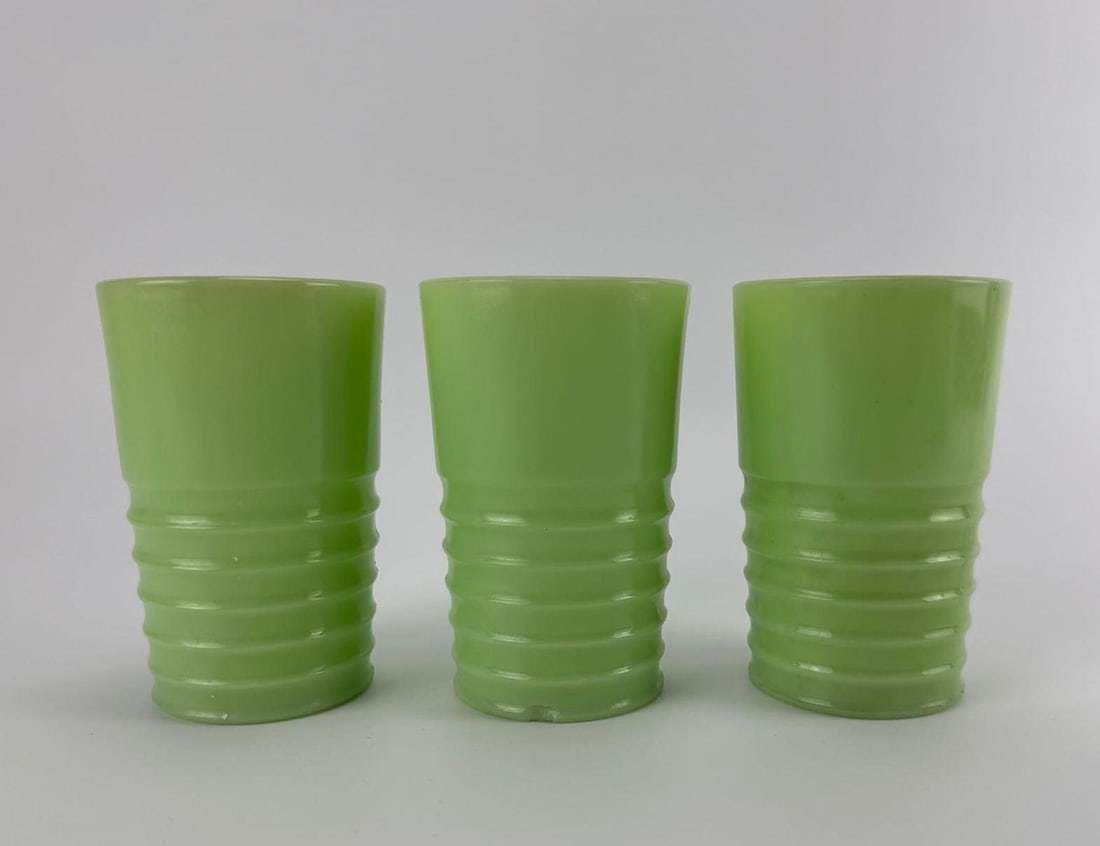 LOT OF THREE VINTAGE JEANNETTE GLASS CO. JADEITE BEEHIVE GLASS TUMBLERS OR SHAKER BOTTOMS (1 of 5)