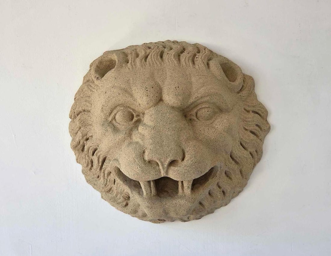 IMPRESSIVE FAUX STONE LION HEAD FIGURAL WALL MOUNT (1 of 12)