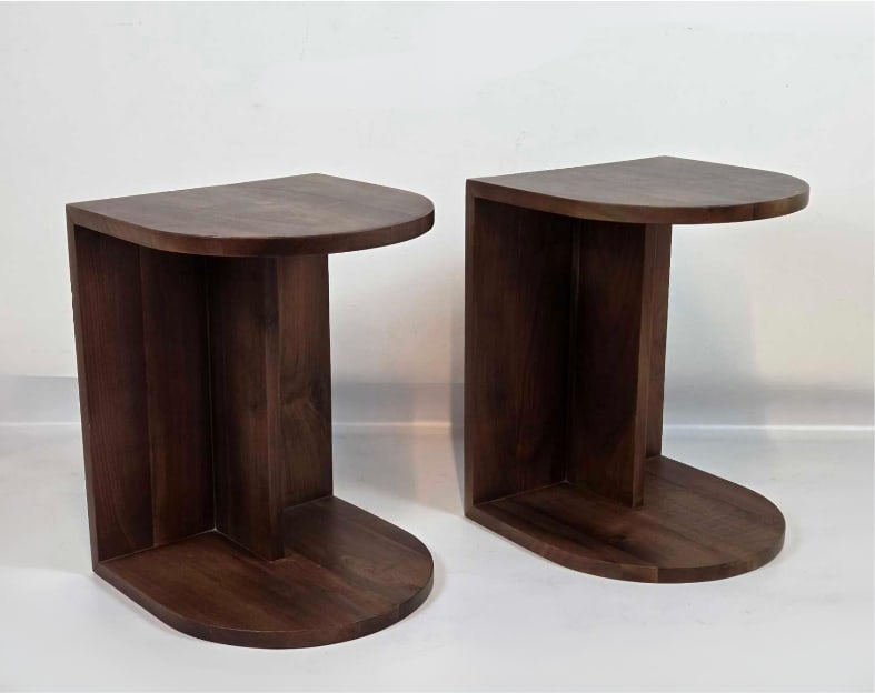 PAIR OF WOOD SIDE TABLES, C-FORM DESIGN (1 of 11)