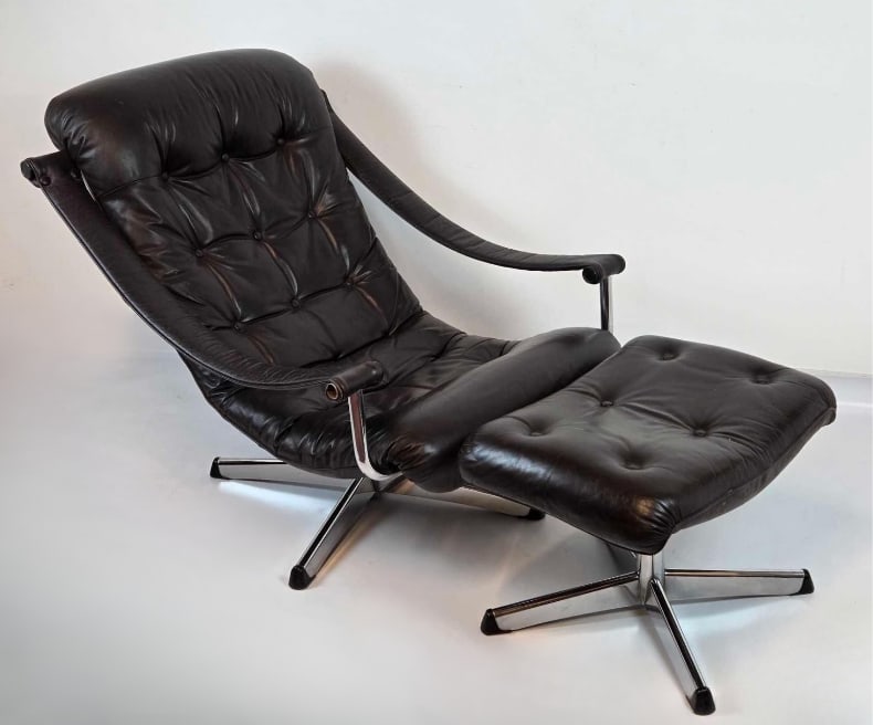 GÖTE MÖBLER NÄSSJÖ "LAGUN" CHROME AND BROWN LEATHER LOUNGE CHAIR AND OTTOMAN (1 of 13)