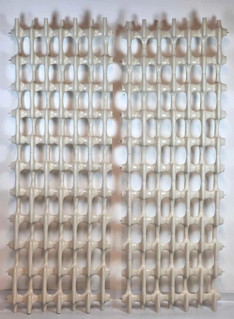 MID CENTURY LARGE POLYCARBONATE TWO PANEL ROOM DIVIDER PANELS (2 OF 3) (1 of 17)